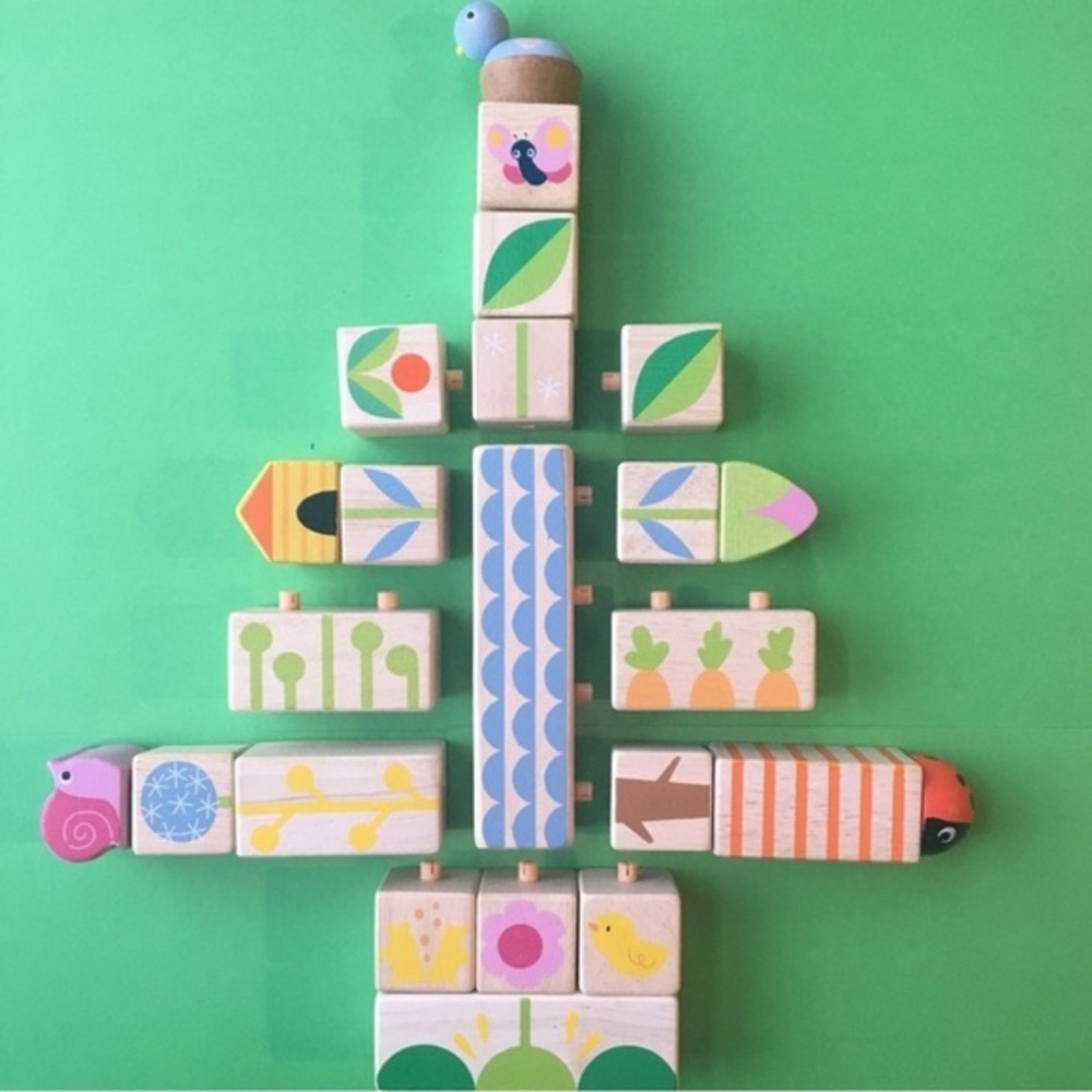 Tender Leaf Toys Wood Garden Blocks​​